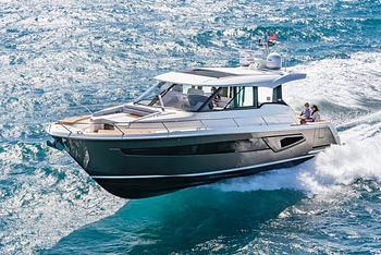 Tiara EX54: Review of an Inboard-Powered Luxury Yacht