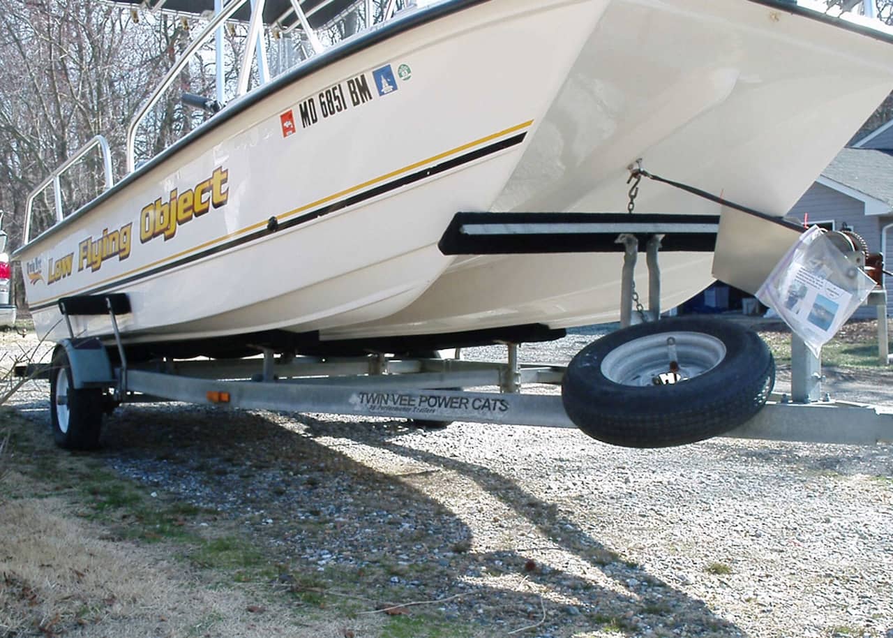 With its gel coat restored to a super-slick shiny finish, this 10-year-old boat sold for significantly more than its book value.