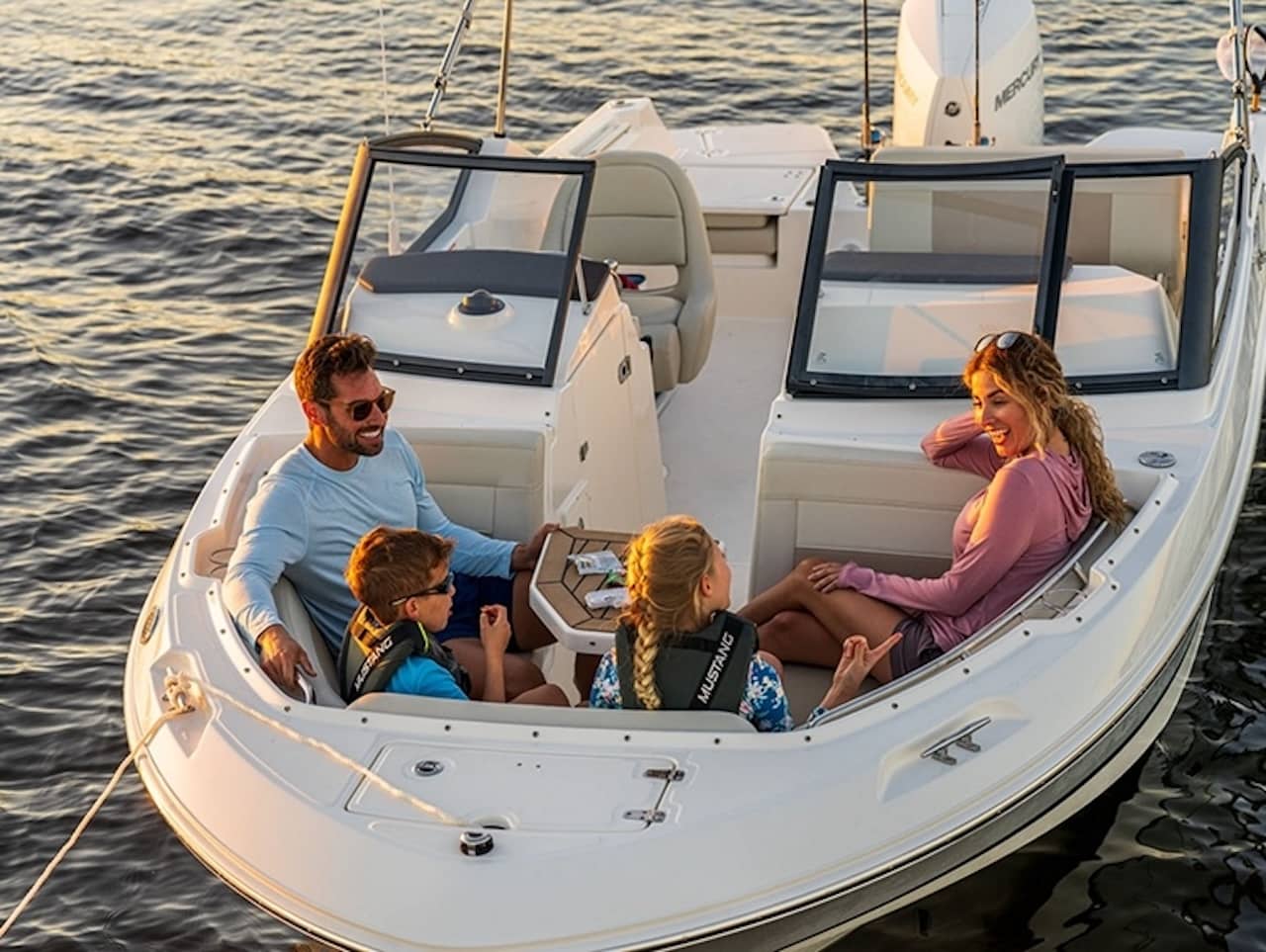 A family-sized bowrider, the 210 Vantage has room for multiple modes of use