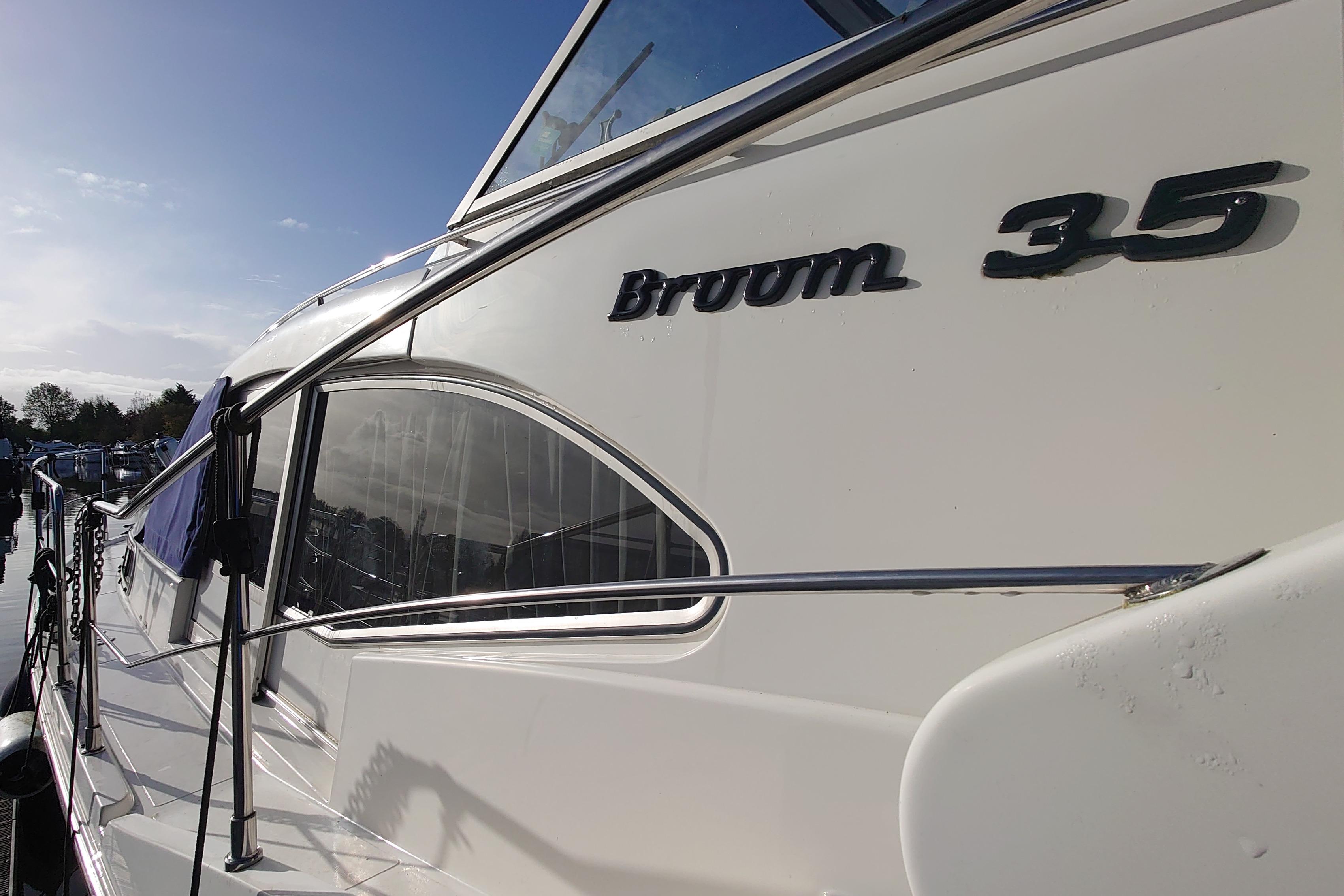 BROOM BOATS 35CL 2000