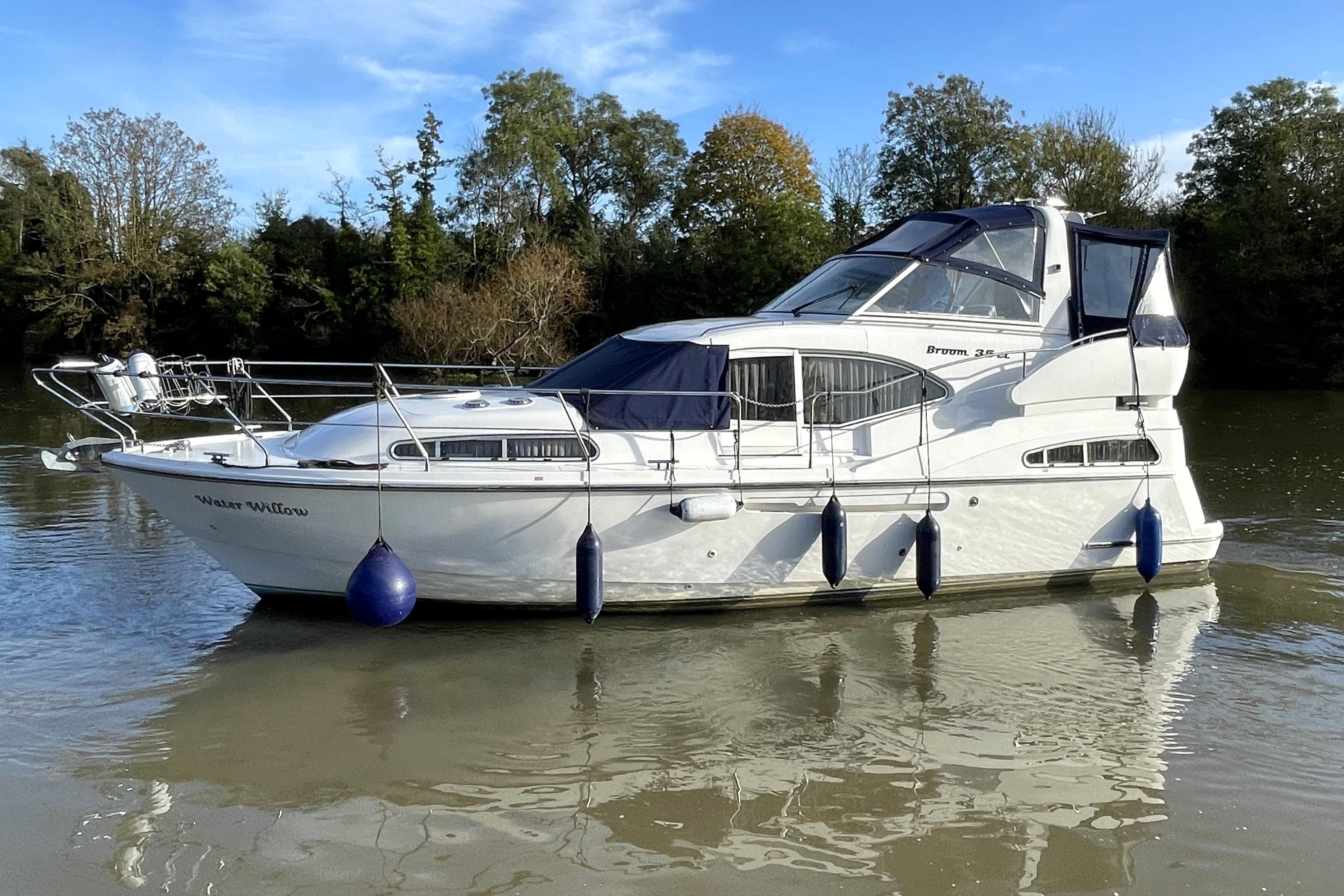 BROOM BOATS 35CL 2000 for sale at Bray Marine Sales