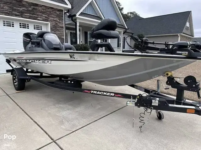 Tracker boats for deals sale