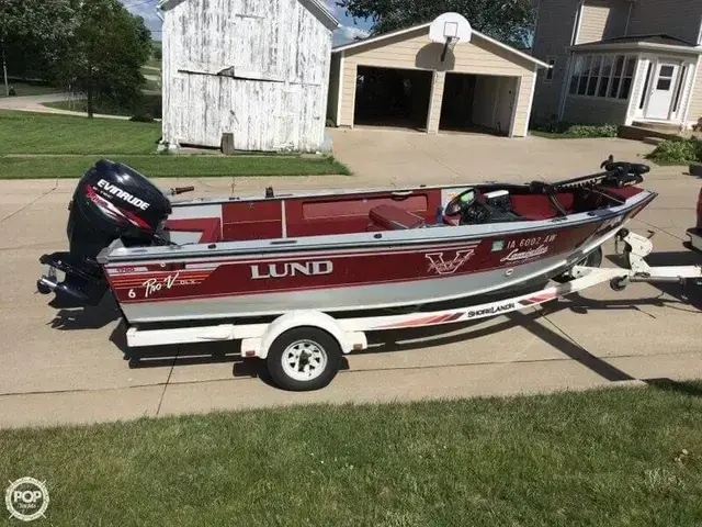 Lund Pro V 1700 Deluxe