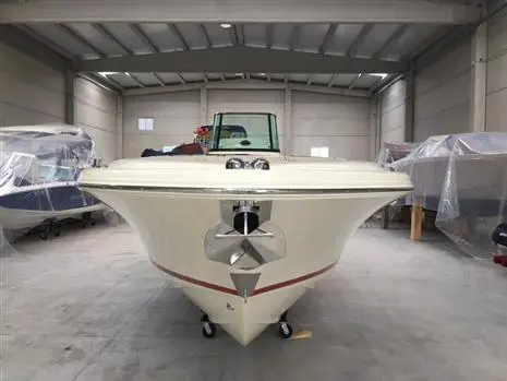 Chris Craft Catalina 27