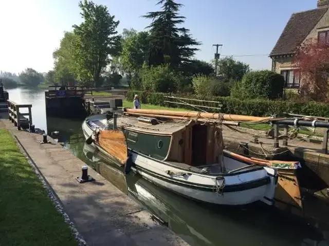 Barge boats Tjalk