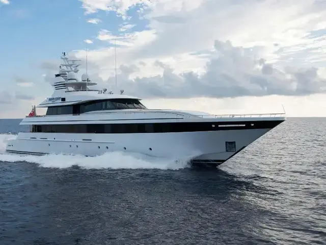 Feadship 153