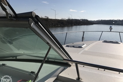 Rinker 390 Express Cruiser