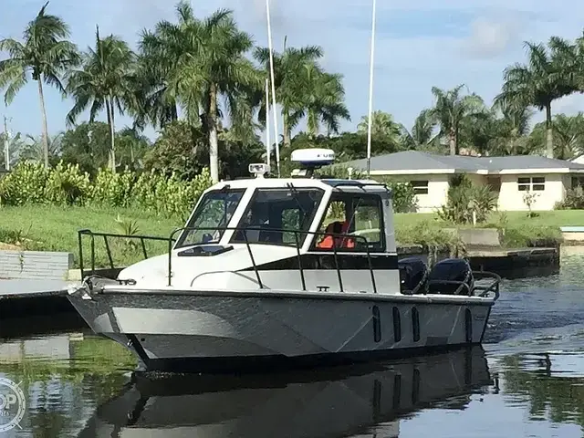 Boston Whaler 27 Challenger