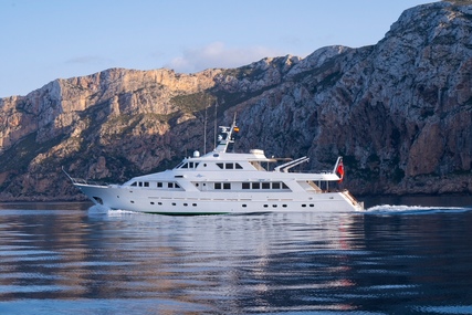 Benetti 35M