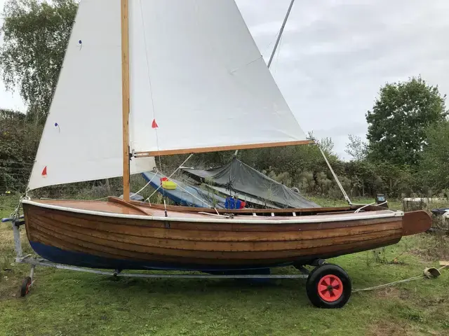 Custom Boats Twinkle 12 sailing dinghy