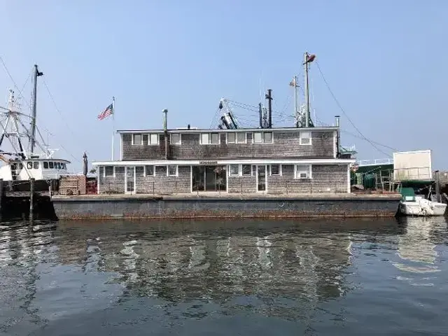 Houseboat Custom