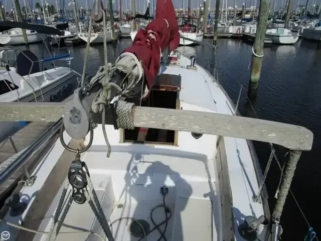 Whitby Boat Works Alberg 30