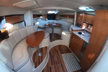 Chaparral 330 Signature