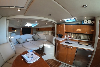 Chaparral 330 Signature