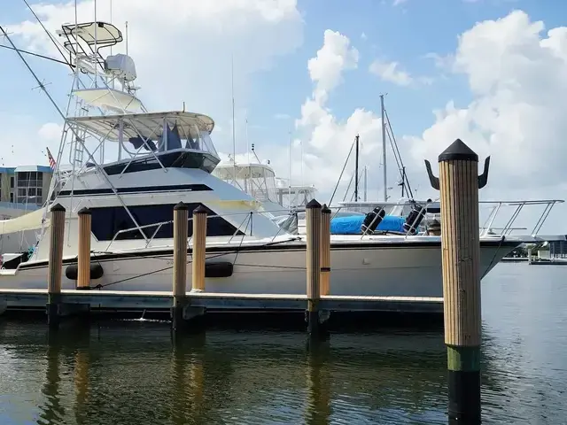 Hatteras 48 Convertible