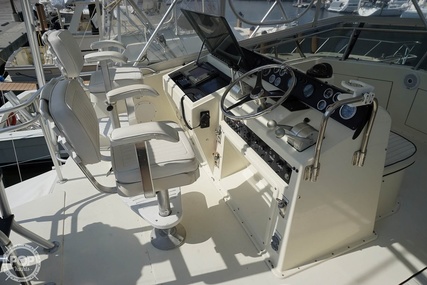 Hatteras 48 Convertible