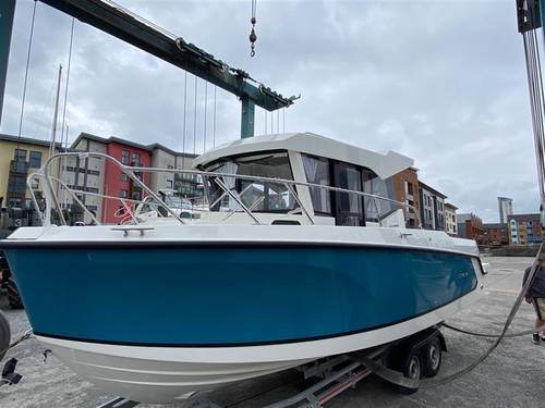 Quicksilver 805 Pilothouse