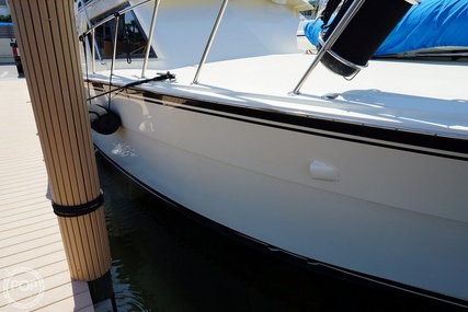 Hatteras 48 Convertible