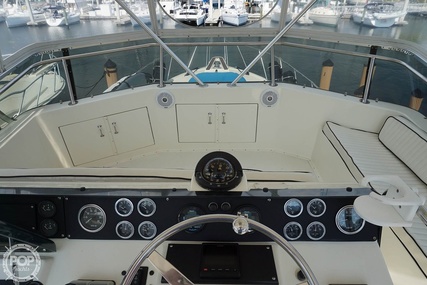 Hatteras 48 Convertible