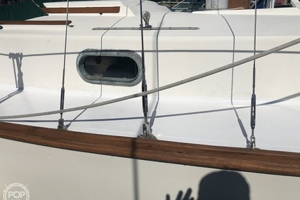 Cape Dory 27