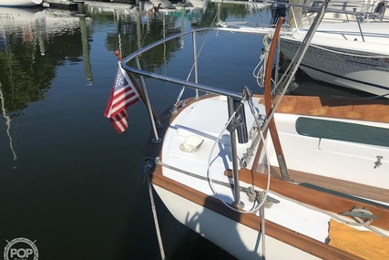 Cape Dory 27