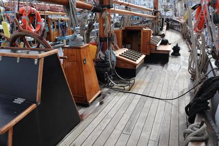 Custom Boats Brixham Trawler Gaff Ketch