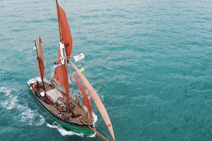 Custom Boats Brixham Sailing Trawler