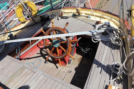 Custom Boats Murray Peterson Gaff Schooner