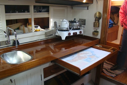 Custom Boats Colin Archer bermudan cutter