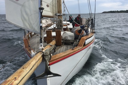 Custom Boats Colin Archer bermudan cutter