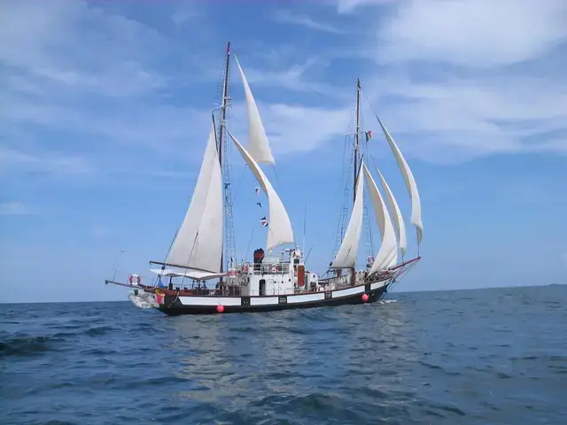 Custom Boats Traditional Guff Schooner