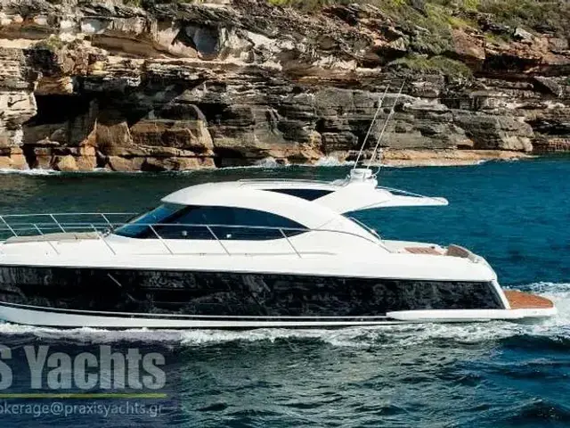 Riviera 4400 Sport Yacht