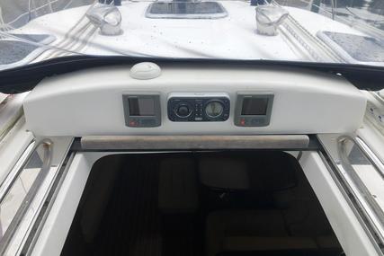 Hunter 50 Center Cockpit