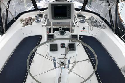 Hunter 50 Center Cockpit