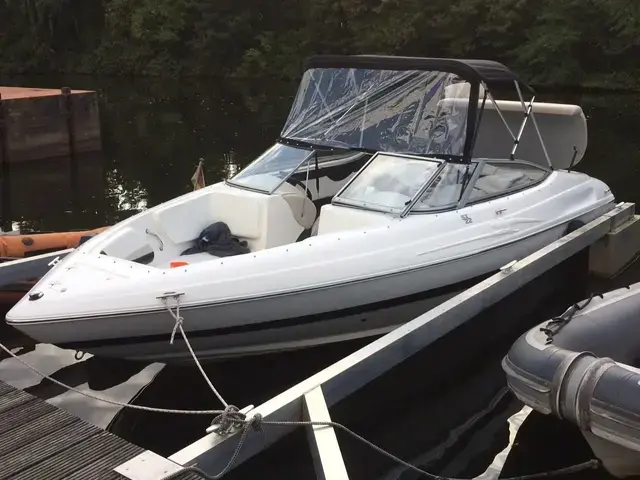 Mariah 22 SX Bowrider