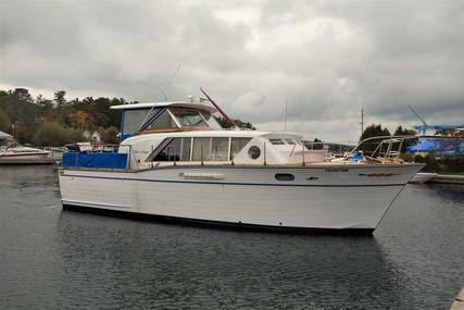 Chris Craft Constellation 37