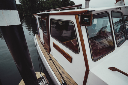 Classic boats Coastal Cruiser