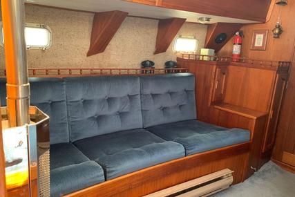 Cooper 353 Pilothouse