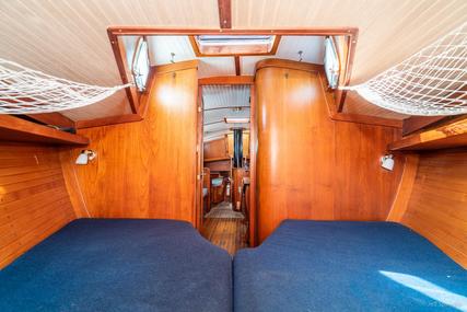 Freedom 33 Cat Ketch