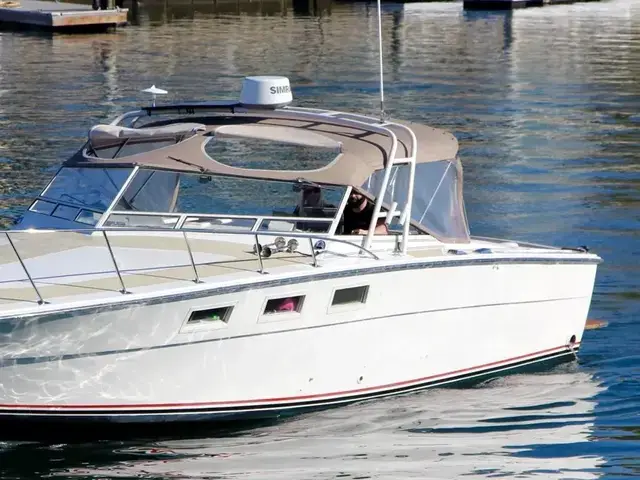 Magnum Marine 35 Express