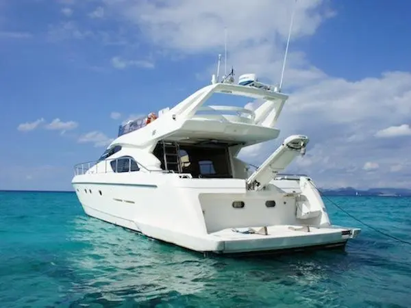 53 - Ferretti Yachts