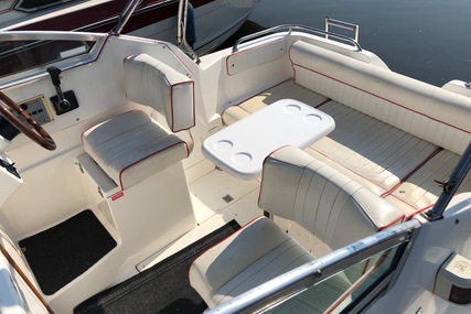 Sealine Senator 200