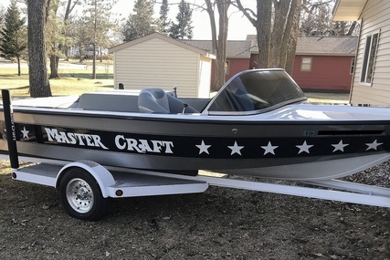 Mastercraft Stars & Stripes Ski Boat