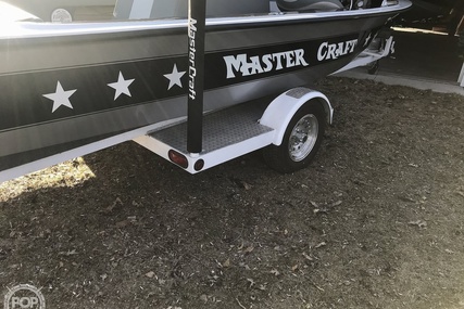 Mastercraft Stars & Stripes Ski Boat