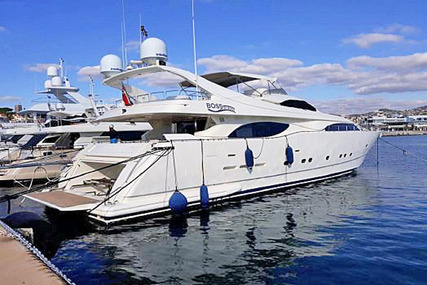 Ferretti Yachts Custom Line 94