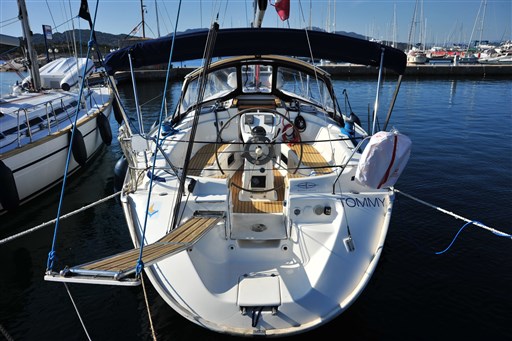 2004 Bavaria 38