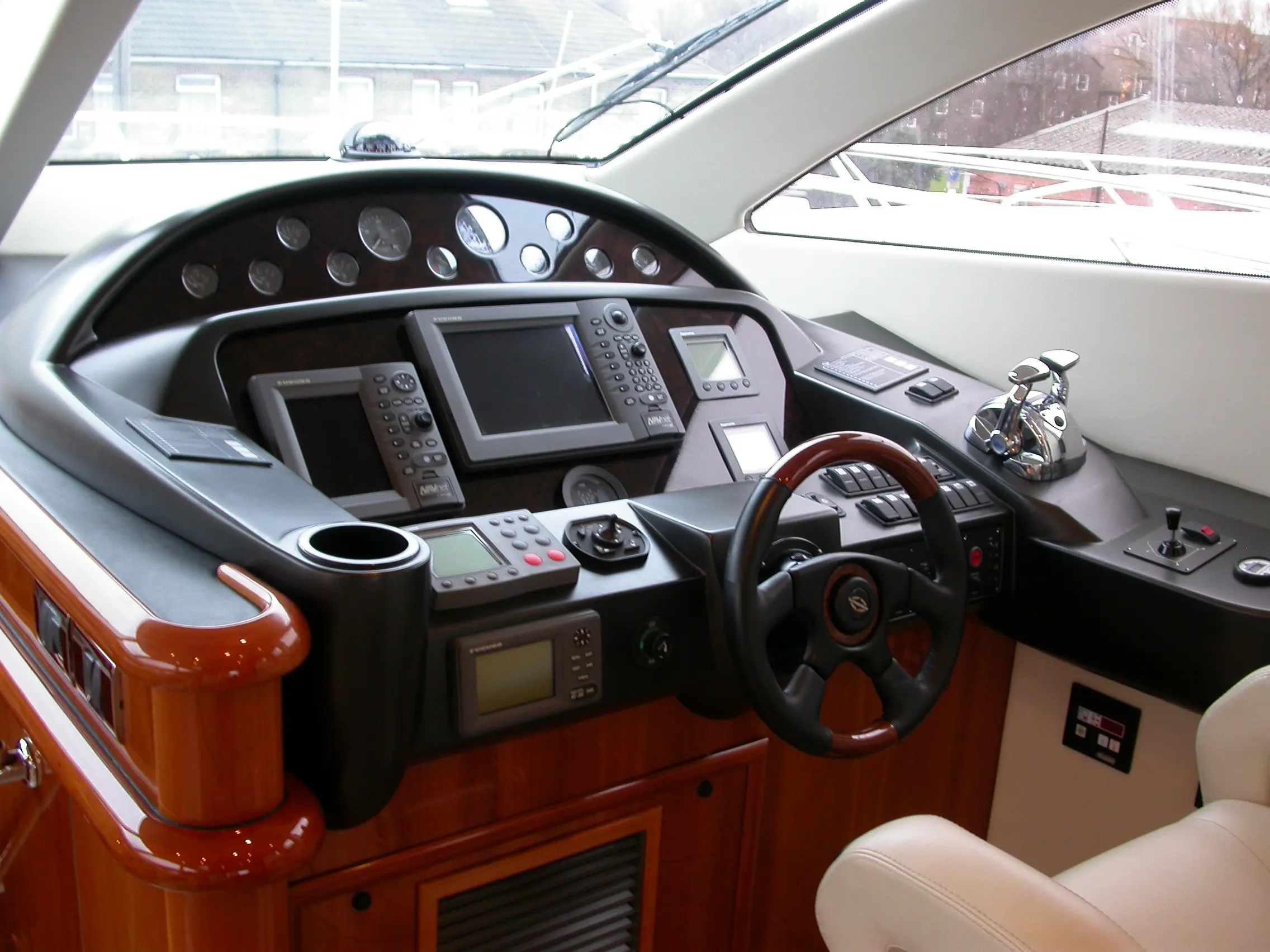 2001 Sunseeker manhattan 64