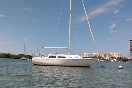 Islander 30 Mark II