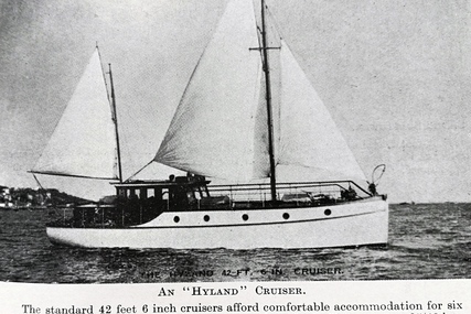 HYLAND MOTOR YACHT 42