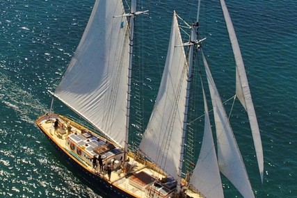 Custom Boats Grand Banks Schooner